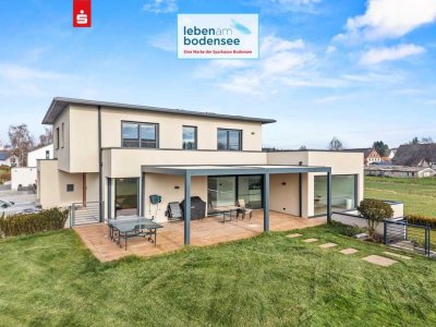 Komfortables Haus mit Einliegerwohnung
ruhige Lage - neuwertig - modernste Technik