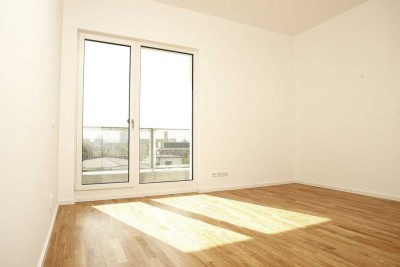 Hochwertige Dachgeschosswohnung mit Balkon in zentraler Lage!!