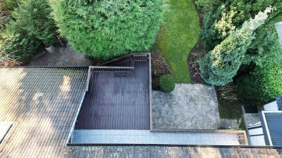 Helle 5-7 Zimmer OG-Wohnung mit Garten, Terrasse, Balkonen und Garage in Hamburg Sasel
