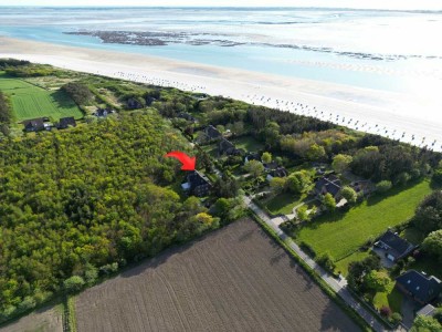 Einzigartige Investitionsgelegenheit auf Föhr – Ferienhaus mit 6 genehmigten Einheiten, großem Grund