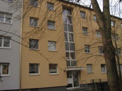 Erstbezug nach Sanierung: Helle 3- Zimmerwohnung