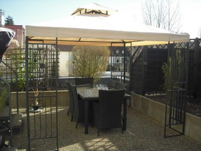 Sonnige 3,5 ZI DG-Maisonetten-Wohnung mit Dachterrasse u. kl. Balkon