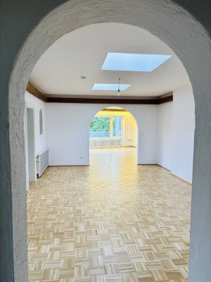 Großzügige Wohnung im Grünen mit Penthouse-Flair in München-Solln - mit über 100 qm Dachterrasse