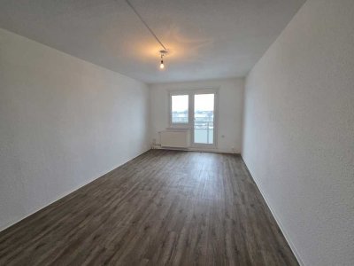 Ab 15.06. - endlich wieder eine 4-Raum-Wohnung mit Balkon! Jetzt schnell sein!