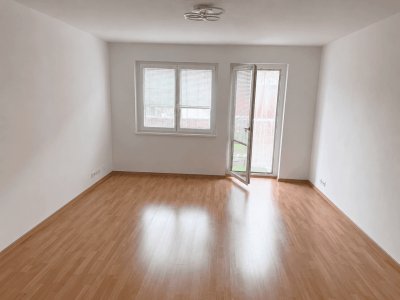 Charmante 2-Zimmer-Wohnung mit Loggia und Parkplatz im Zentrum von Gänserndorf