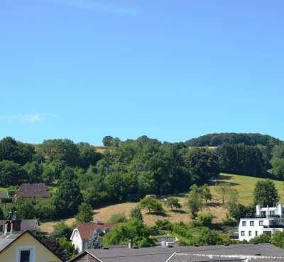 HELLE 3-ZIMMERWOHNUNG NAHE ISTA. CHARMANTE FAMILIENWOHNUNG MIT TERRASSE UND AUTOSTELLPLATZ IN MARIA GUGGING.