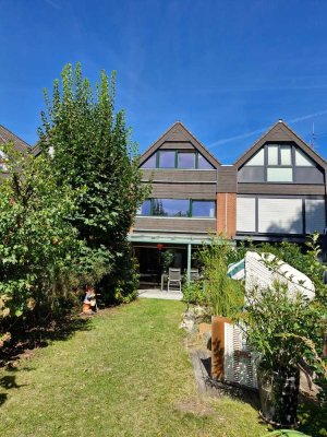 Reihenhaus mit sep. Garage und zusätzlichem Stellplatz in Neuss Norf