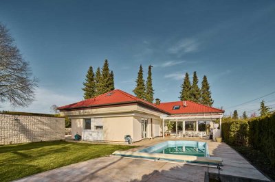 Exklusiver Bungalow in traumhafter Lage mit Pool