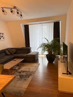 Modernisierte 3,5-Zimmer-Wohnung Penthouse Charakter Südbalkon