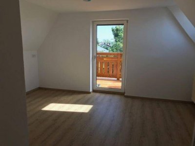 3 1/2 Zimmer Mansardenwohnung mit besonderem Charme, Gartenmitbenützung, Balkon überdacht,
