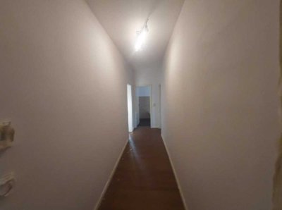 Frisch sanierte 3-Zimmer-Wohnung mit Balkon & Blick ins Grüne – Bezugsfrei ab sofort
