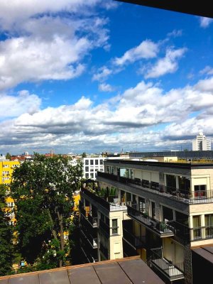 Weitblick über Berlin - Urbanes Penthouse mit Dachterrasse in historischem Gebäude
