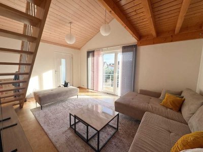 Wunderschöne 4 Zimmer Maisonette Wohnung Balkon + Garten + Garage + Stellplätze + Hof