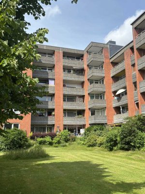 NEUER PREIS: Vermietete 4-Zi.-Wohnung mit Balkon und Tiefgarage in Hoheluft