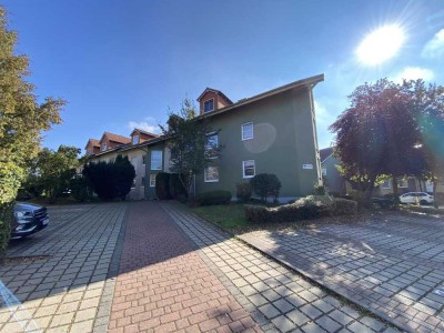 3,5 Zimmer-DG-Wohnung mit Balkon zu vermieten