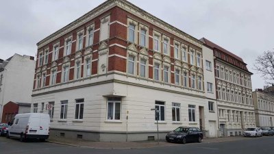 2-Raum-Wohnung mit Einbauküche in Wilhelmshaven, WG geeignet