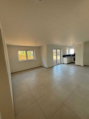 Neubau 2-Zimmer-Einliegerwohnung mit Terrasse und Stellplatz