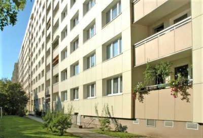 Auf gute Nachbarschaft: weitläufige 3-Zimmer-Wohnung mit Balkon
