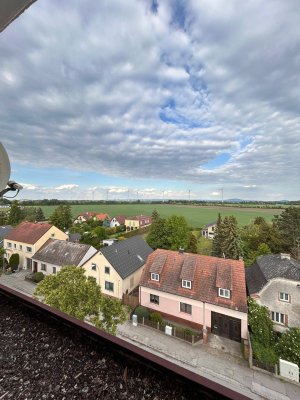 Helle 3-Zimmer-Privatwohnung mit Balkon, Parkplatz &amp; Grünblick – Miete inkl. Heizung und Warmwasser