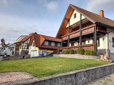 2 Wohnhäuser mit 3 Wohneinheiten und Gewerbe OT Bieber