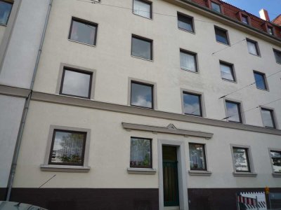 Schöne und frisch renovierte 2-Zimmer-Wohnung in der Ritter-Brüning-Str. 32, 3. Etage