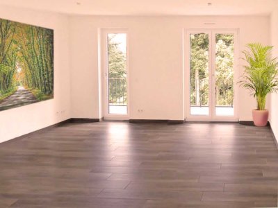 Oberursel: Hier lebt man - wunderbare 2 Zimmer-Wohnung mit allem Komfort - herrlicher Balkon