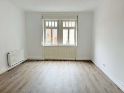 Schön renovierte Altbauwohnung   – zentral & charmant