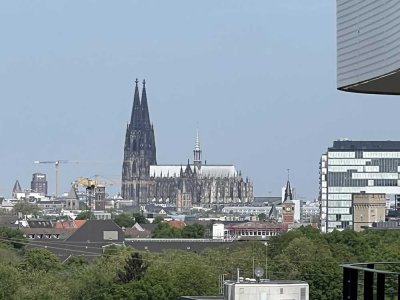 Ein Kölner Traum  - Blick auf auf den Dom und direkte Rheinlage!