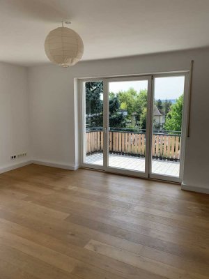 Stilvolle, modernisierte 3-Zimmer-Wohnung mit geh. Innenausstattung mit Balkon und EBK in Konstanz