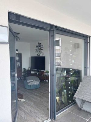 Exklusiver Logenplatz, Neubau-3-Zi-Wohnung, voll möbliert, mit XL-Südwest-Balkon, TG-Stellpl., etc.