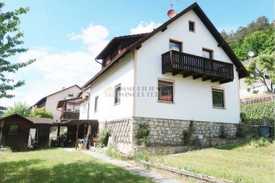 Älteres Siedlerhaus in bezaubernder Lage westlich von Regensburg