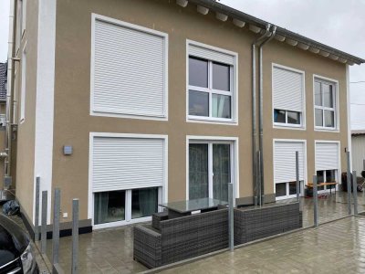 Doppelhaushälfte, eine Perle im Grünen mit guter Anbindung provisionsfrei!!