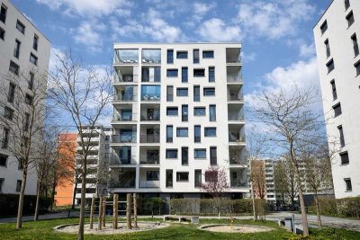 Bezugsfreie moderne 2-Zimmer-Wohnung mit Südbalkon & Blick ins Grüne in München