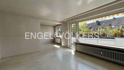 Stilvolles Wohnen auf zwei Ebenen – Komfortwohnung mit Garage in Schwachhausen