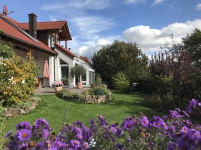 Wohlfühloase für die ganze Familie - repräsentatives Traumhaus - frei ab 01.11.2025