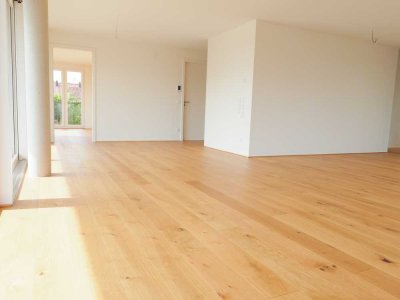 Lichtdurchflutete 4-Zimmer-Wohnung mit sonnigem Balkon – bezugsfertig und einladend