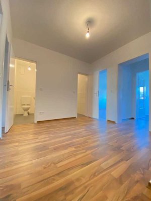 *** ERSTBEZUG NACH SANIERUNG *** Sehr helle 3-Zimmer-Wohnung *** Zentrale Lage in Marl-Drewer ***