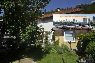 "Wohnen wie im Urlaub" - Wunderschönes Reihenhaus mit kleinem gepflegten Garten in Hohenberg