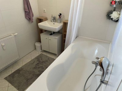 KEINE BEFRISTUNG!! Helle und großzügige Mietwohnung mit Balkon in ruhiger Lage von Attnang-Puchheim! Verfügbar ab 01.01.2026!