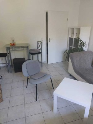 Helle 2-Raum-Wohnung in Grafenberg ab 01.11.25 oder früher