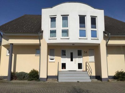 Modernisierte 2,5-Zimmer-Wohnung mit Terrasse in  Mutterstadt
