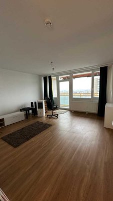 2-Zimmer-Wohnung mit großer Balkon