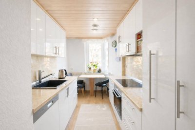 Zentrale 3-Zimmer-Wohnung nahe U-Bahn | Separate Küche mit Fenster | Lift