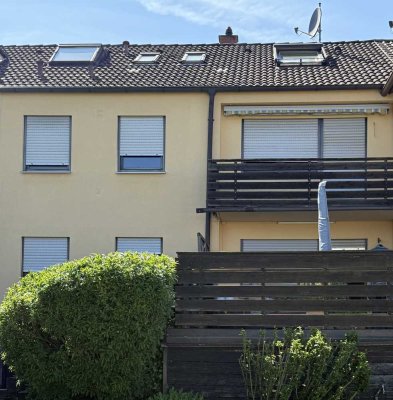 Großes Zweifamilienhaus mit viel Potenzial & herrlichem Garten – Familienparadies mit Festungsblick