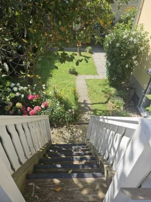 Rheinmünster-OT:  Frei stehendes Haus mit Garten, 2-3 Whg, 2 Tgl-Bäder, weiter ausbaubar, Parkplätze