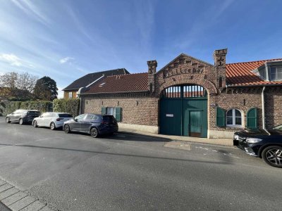 Maisonette mit Flair im historischen Bauernhof – nur wenige Schritte zum Rhein!