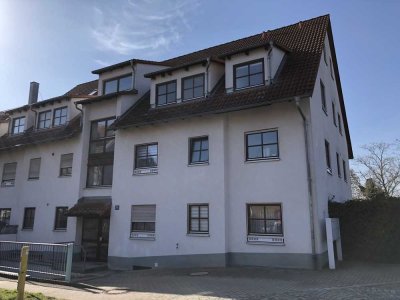 Helle und geräumige 2-Zimmer Maisonette Wohnung in Nürnberg Schniegling