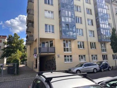 Attraktive 3-Raum-Eigentumswohnung mit Balkon, Aufzug und Tiefgaragenstellplatz in der Leipziger Sü