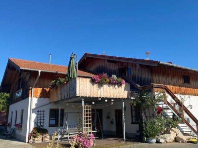 Großzügige Wohnung mit Terasse