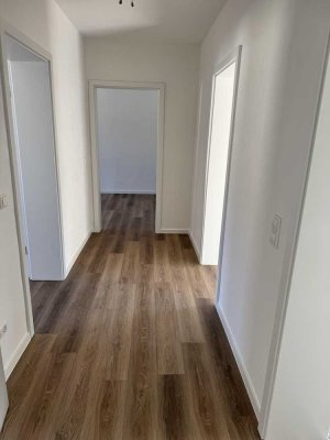 Erstbezug, hochwertig sanierte 3-Raum Wohnung in Toplage